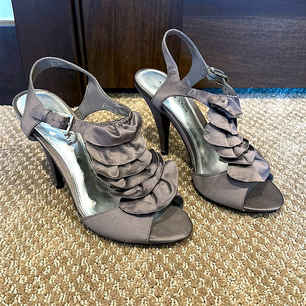 KELLY & KATE Grey Petal Heels